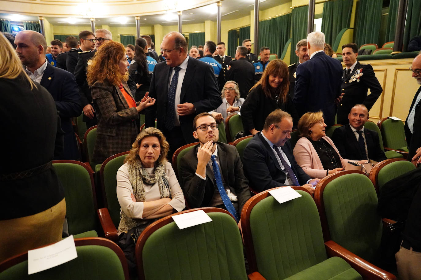 Homenaje a los que velan por la paz y el orden de la ciudad