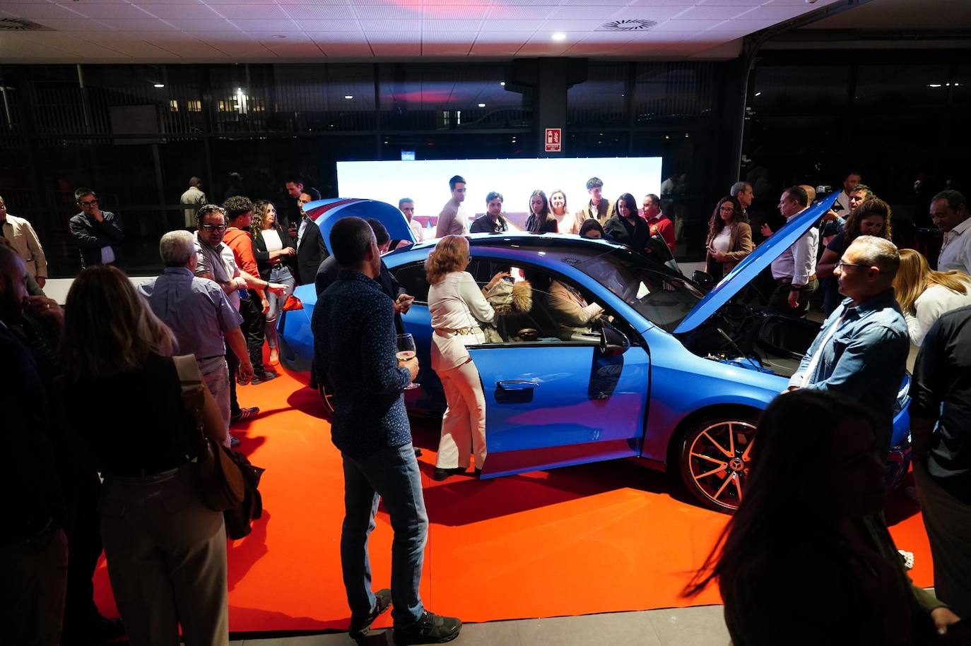 Adarsa presenta el nuevo CLA 250 Plus, su nuevo modelo 100% eléctrico