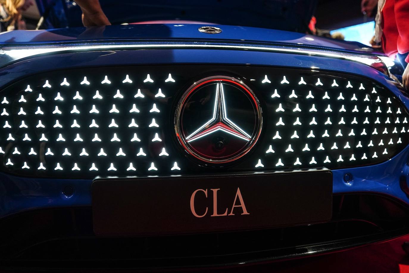 Adarsa presenta el nuevo CLA 250 Plus, su nuevo modelo 100% eléctrico