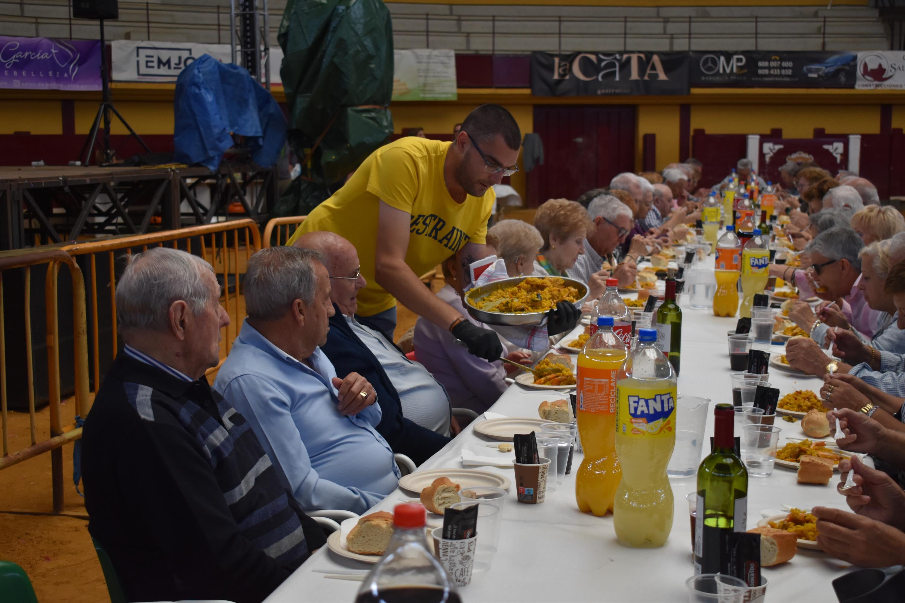 Alba de Tormes rinde tributo a sus mayores durante las fiestas de Santa Teresa