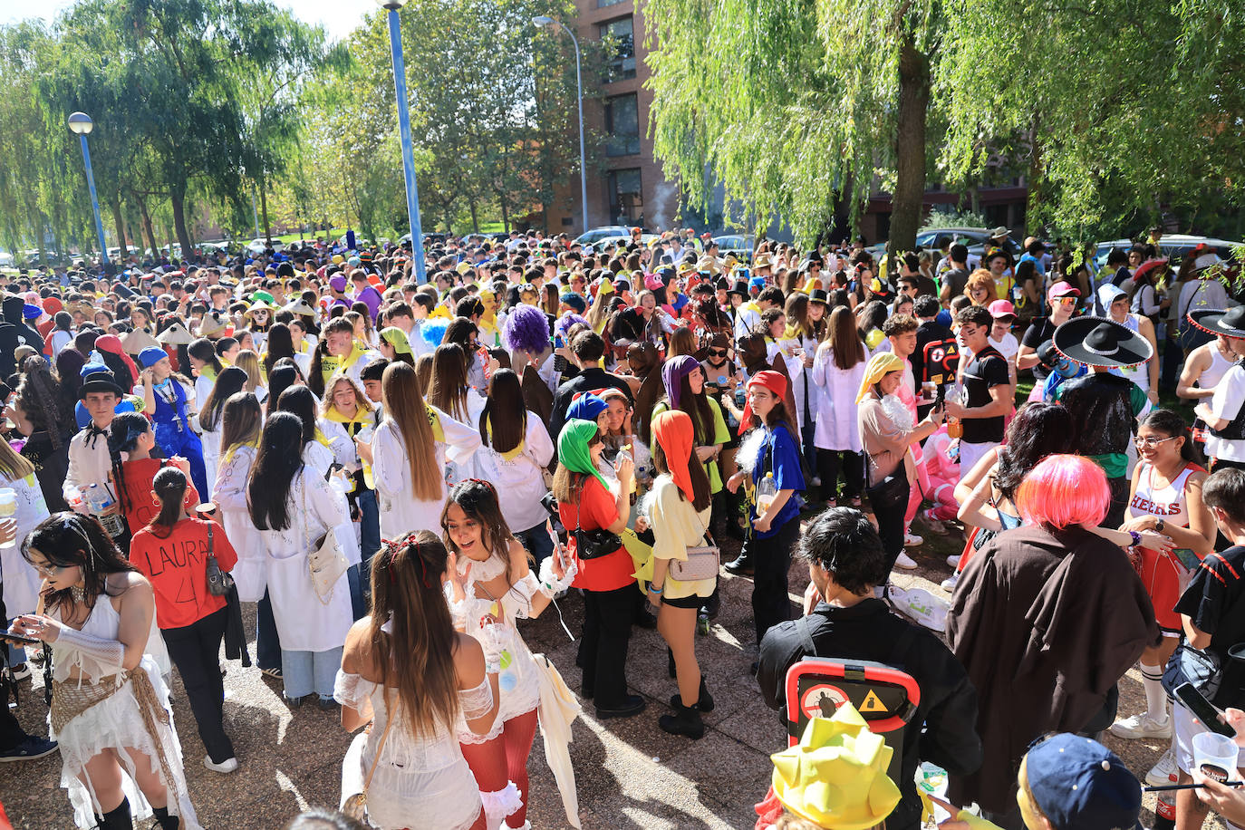 Así viven los estudiantes de Medicina sus fiestas en honor a San Lucas