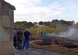 Incendio en Pozos de Hinojo.