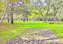 Núcleo recreativo de la dehesa, con instalaciones muy completas.