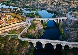 Imagen aérea de la zona de entre puentes en Ledesma, donde se ubicará la zona de escalada.