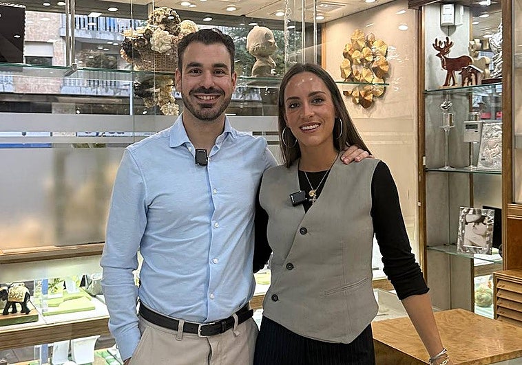 Nacho y Teresa, actuales responsables de la Joyería Cid.