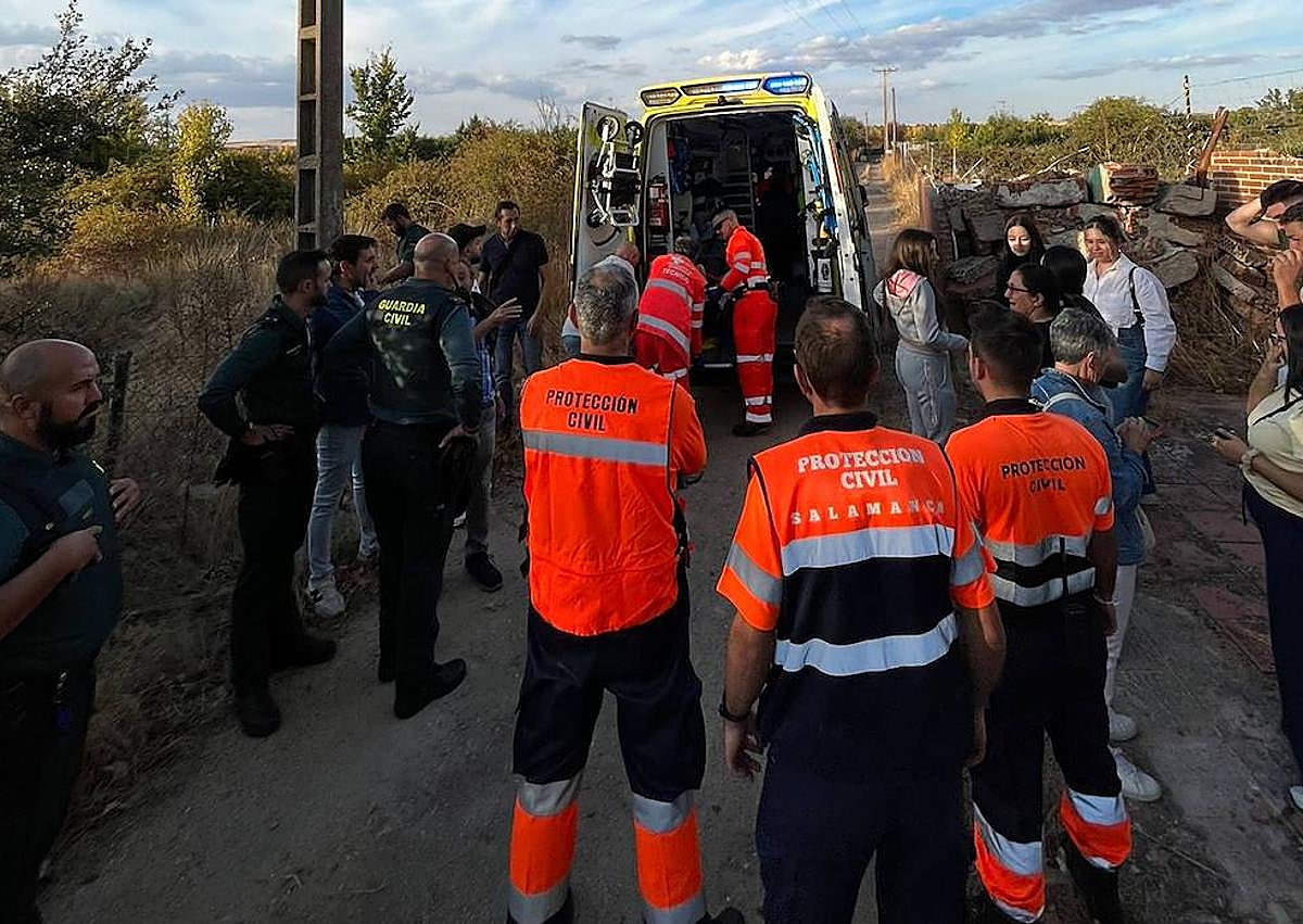 Imagen secundaria 1 - Imágenes del dispositivo de búsqueda desplegado en Santa Marta de Tormes.