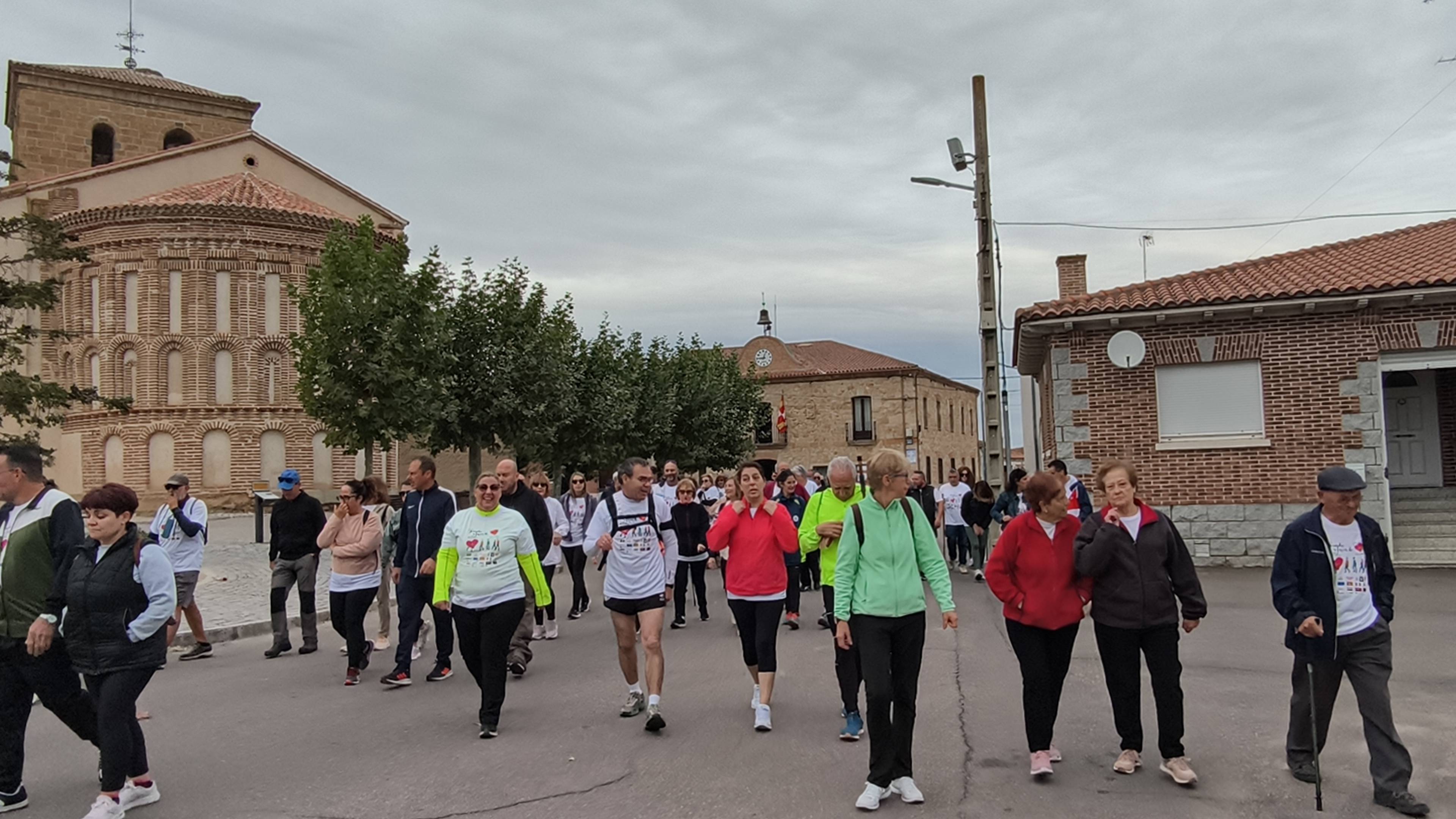 Pasos solidarios a favor del PacienteXperto desde Villar de Gallimazo