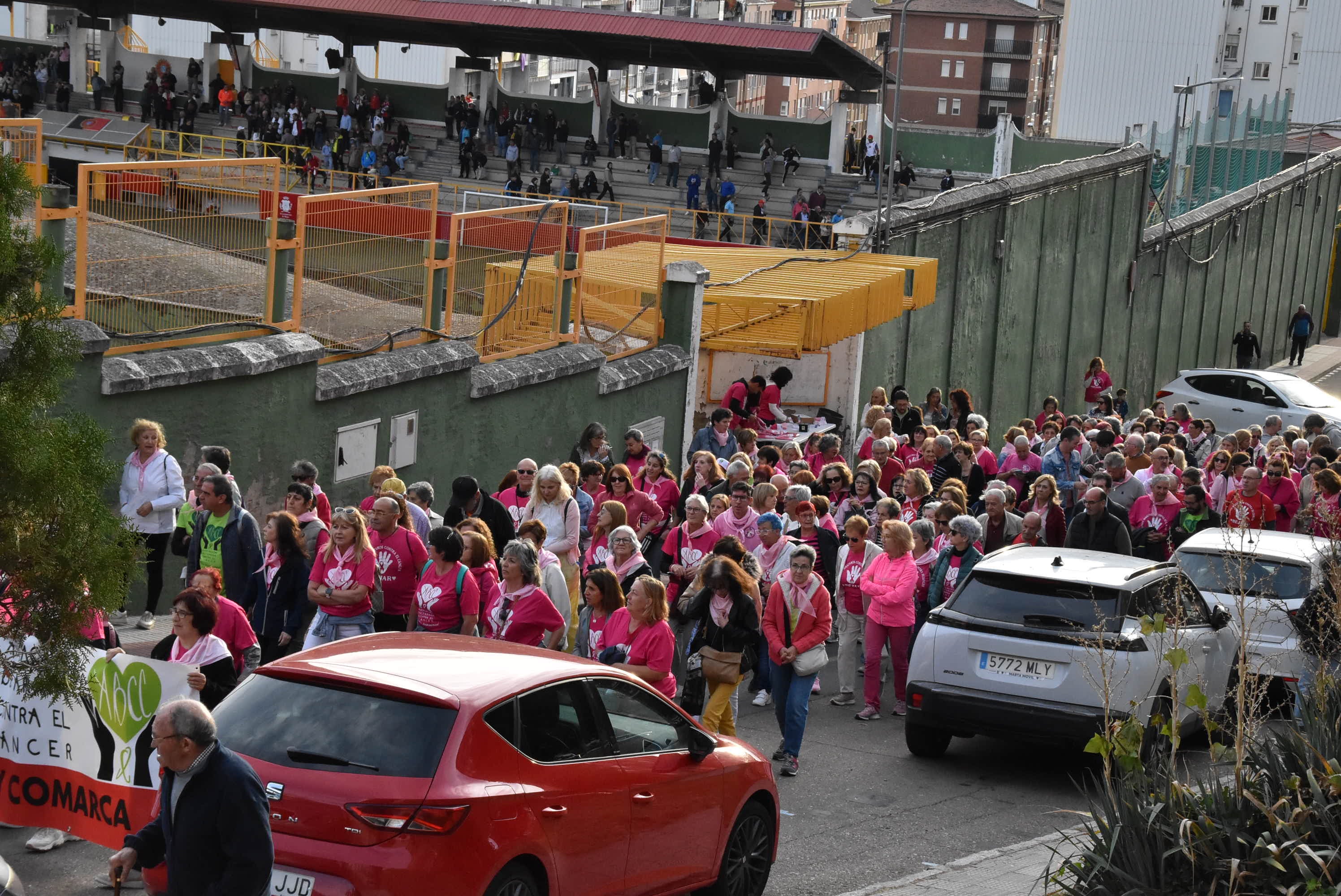 Béjar se tiñe de rosa en apoyo a la lucha contra el cáncer de mama