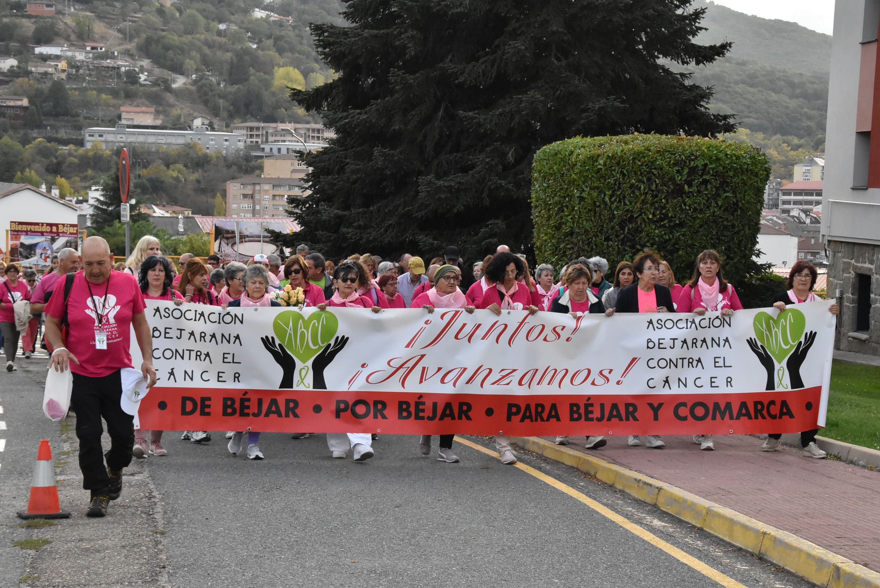 Béjar se tiñe de rosa en apoyo a la lucha contra el cáncer de mama