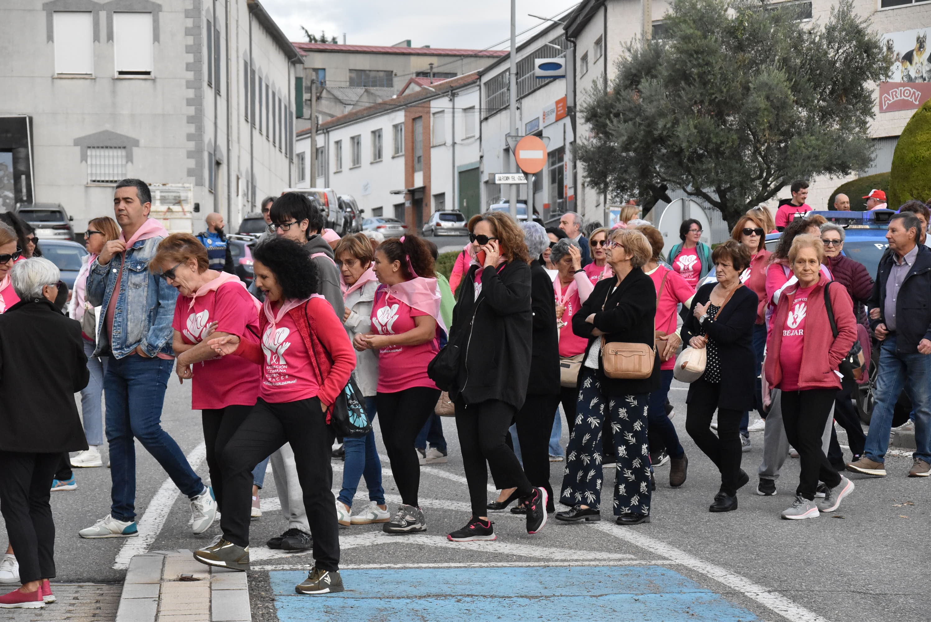 Béjar se tiñe de rosa en apoyo a la lucha contra el cáncer de mama