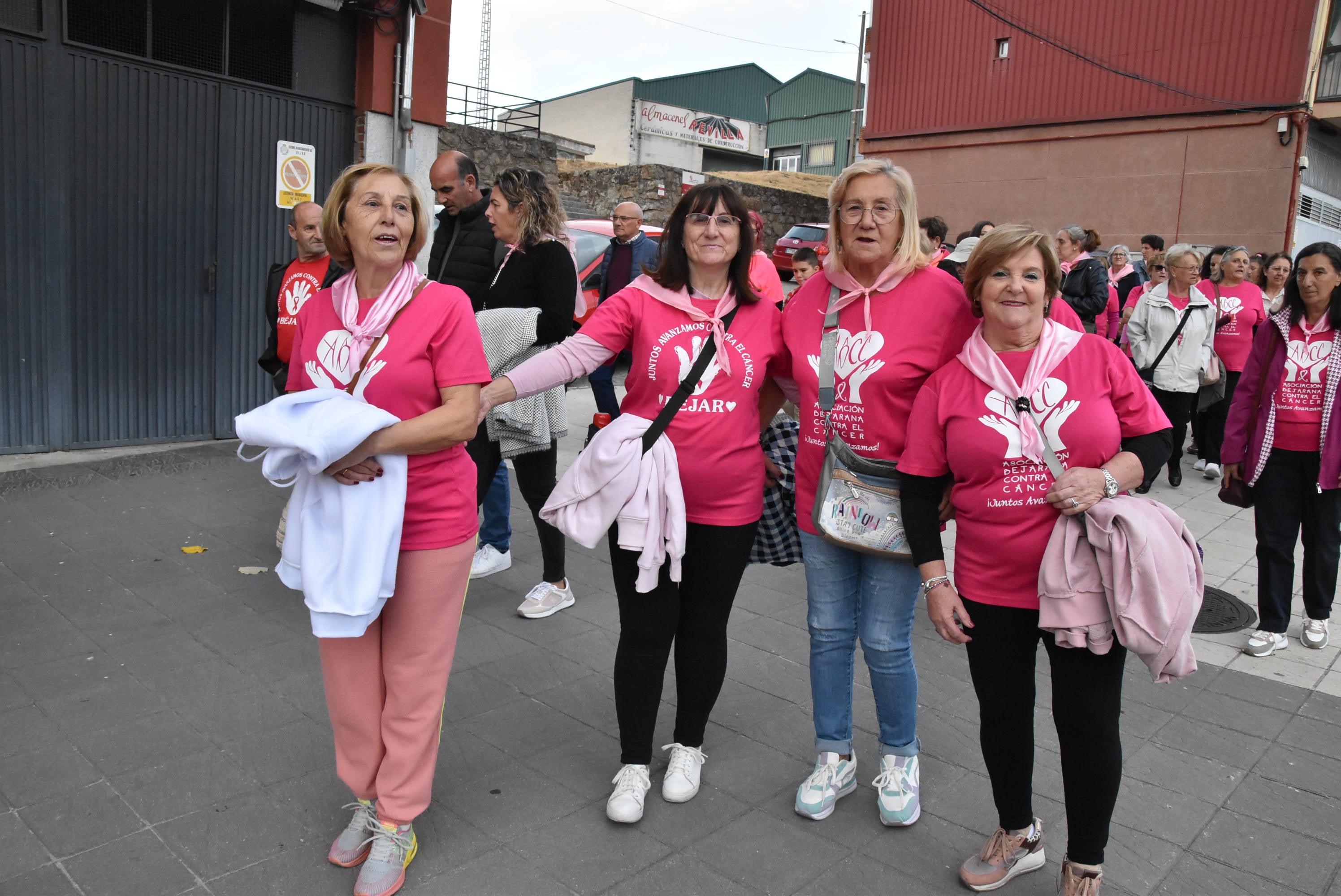 Béjar se tiñe de rosa en apoyo a la lucha contra el cáncer de mama