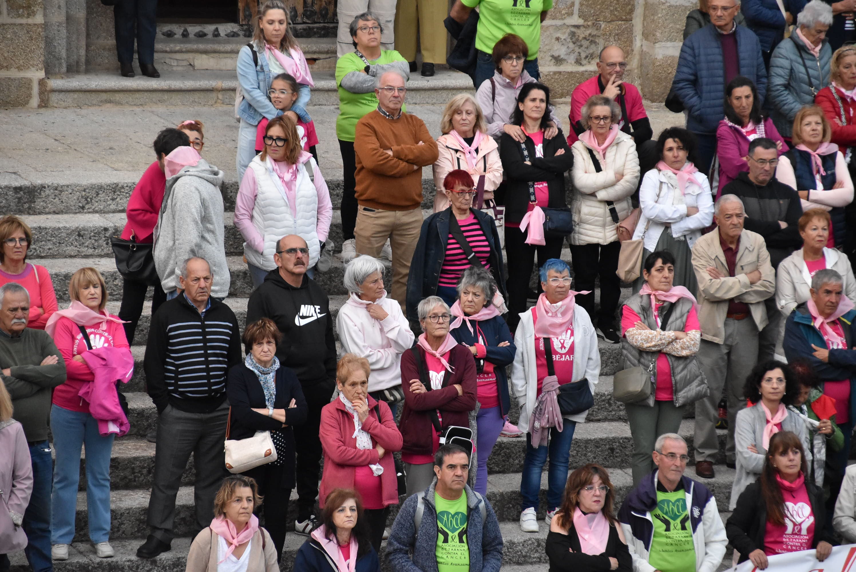Béjar se tiñe de rosa en apoyo a la lucha contra el cáncer de mama
