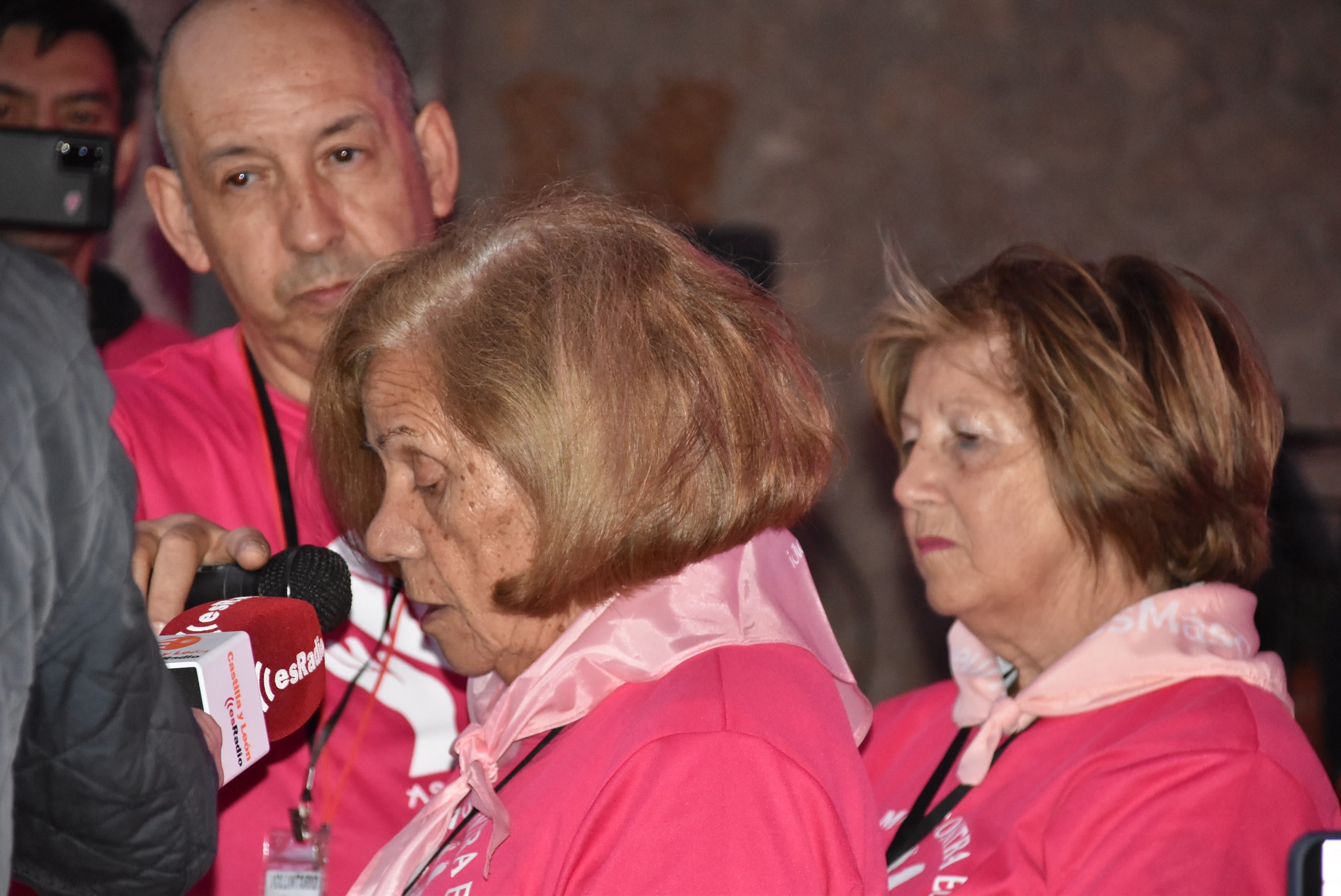 Béjar se tiñe de rosa en apoyo a la lucha contra el cáncer de mama