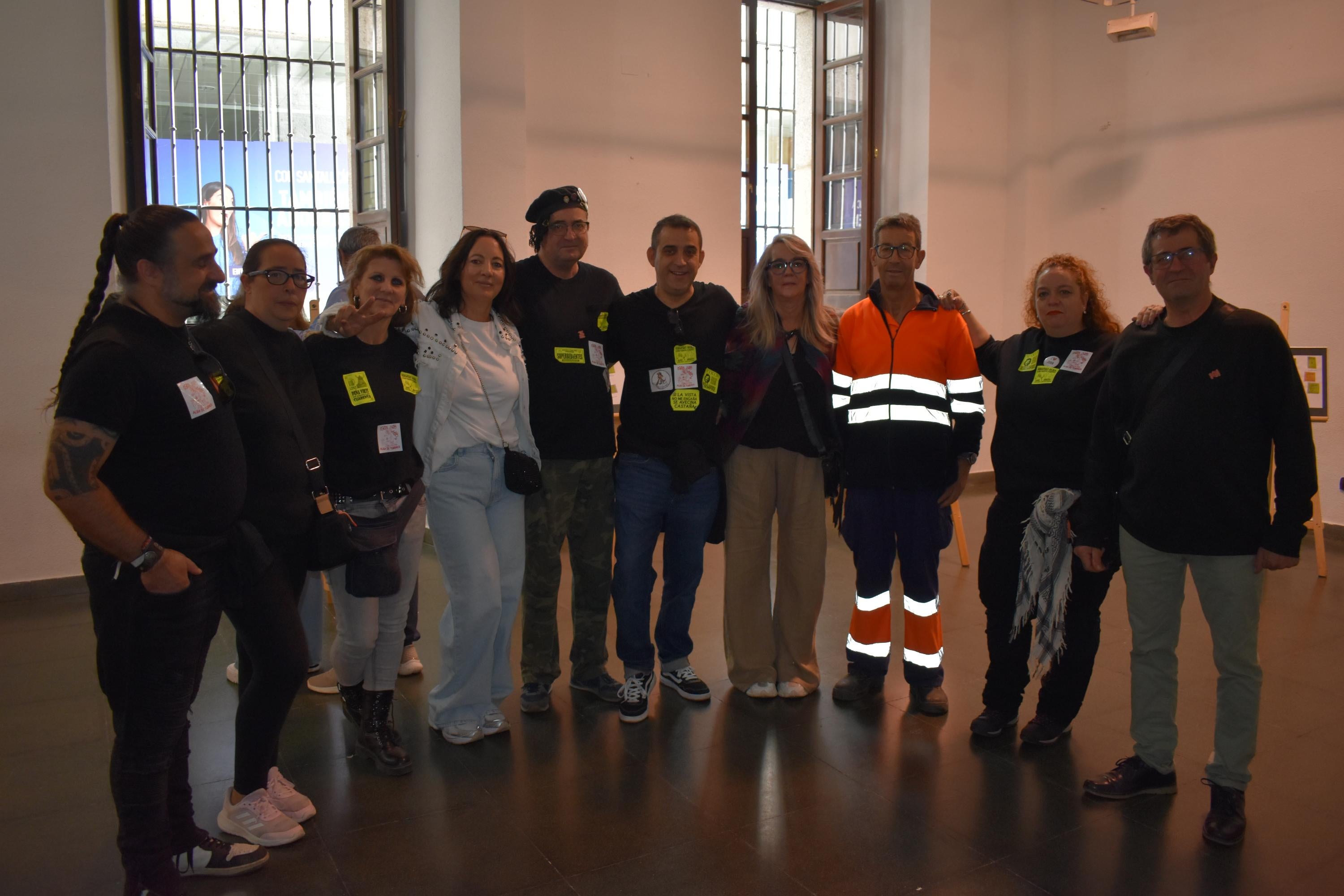La charanga y los cabezudos alegran las calles de Alba de Tormes