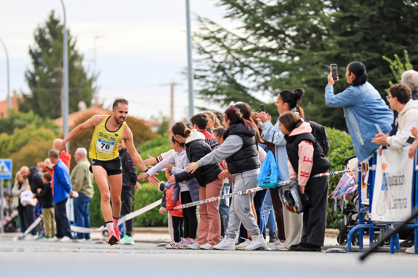 Jesús Prieto y Sandra Santamaría se llevan la Media Maratón de la Diputación