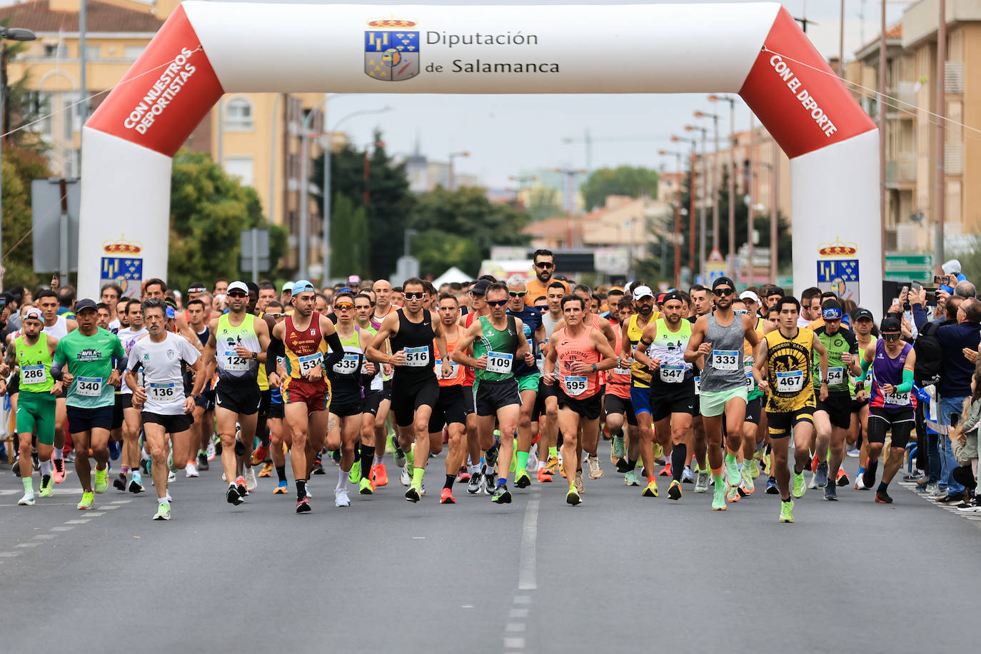 Jesús Prieto y Sandra Santamaría se llevan la Media Maratón de la Diputación