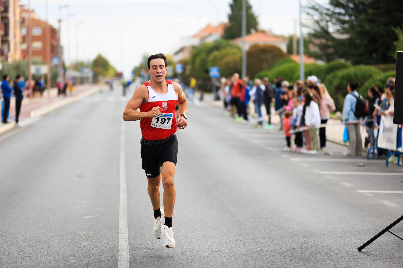 Jesús Prieto y Sandra Santamaría se llevan la Media Maratón de la Diputación