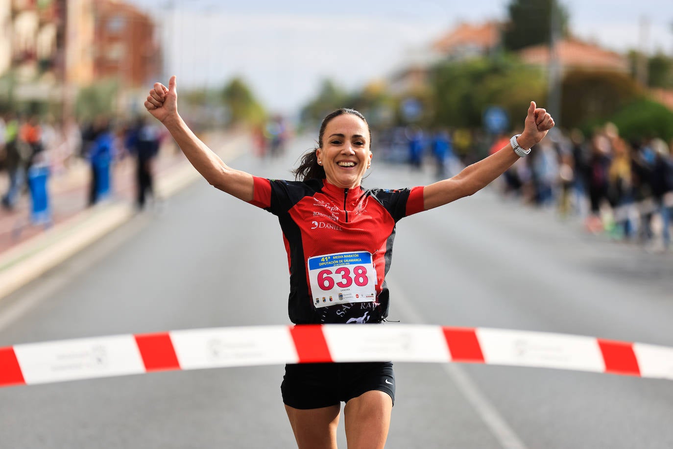 Jesús Prieto y Sandra Santamaría se llevan la Media Maratón de la Diputación