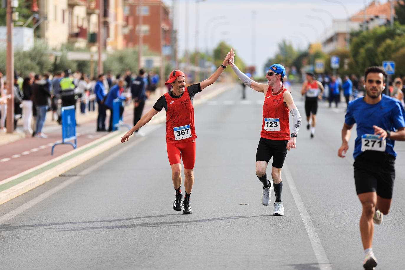 Jesús Prieto y Sandra Santamaría se llevan la Media Maratón de la Diputación