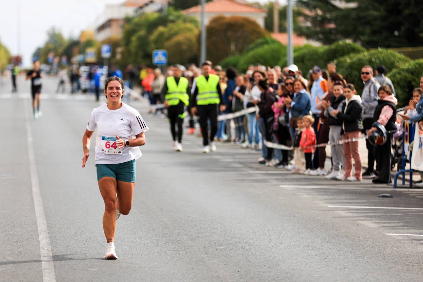Jesús Prieto y Sandra Santamaría se llevan la Media Maratón de la Diputación