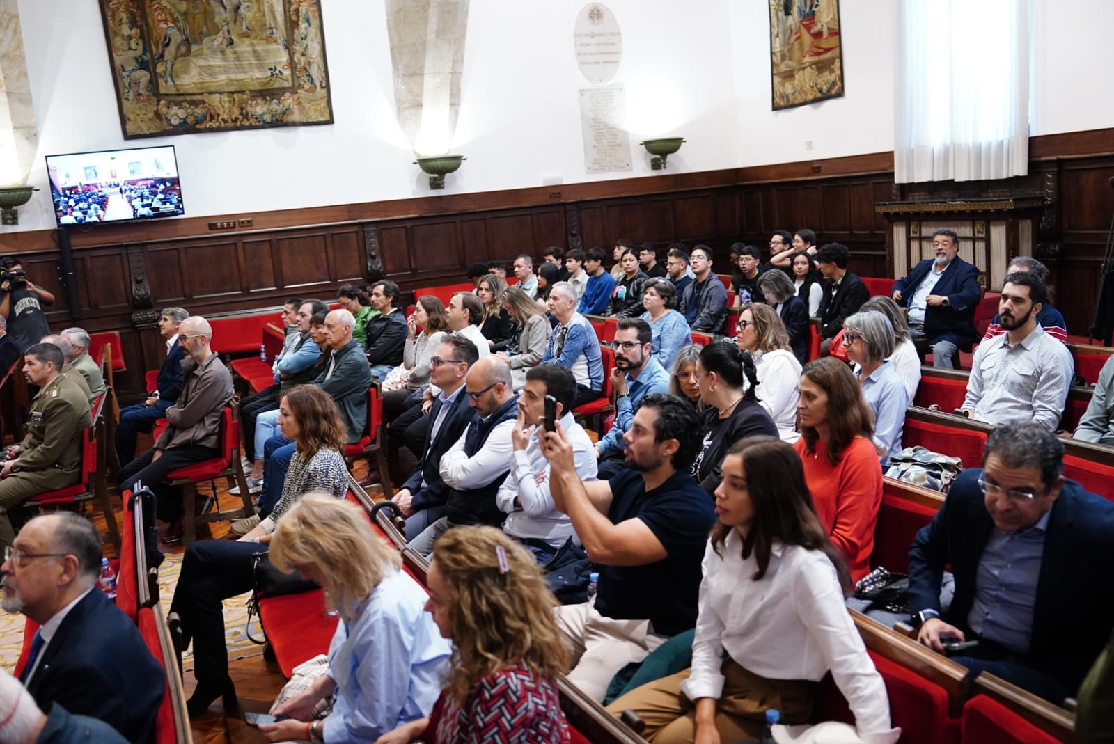 Corchado anuncia un laboratorio de informática forense y CEOE subraya que “el 70% de los ciberataques se producen en pymes”