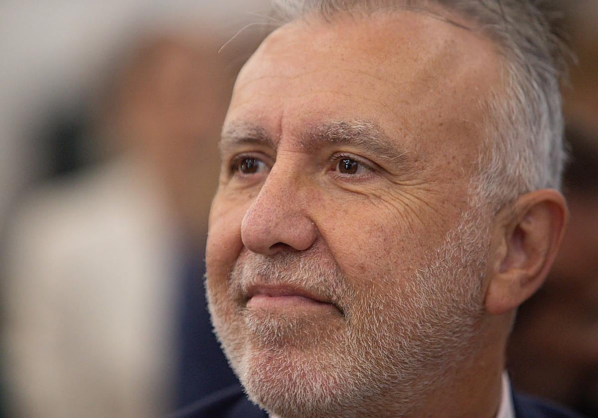 El ministro de Memoria Democrática, Ángel Víctor Torres.