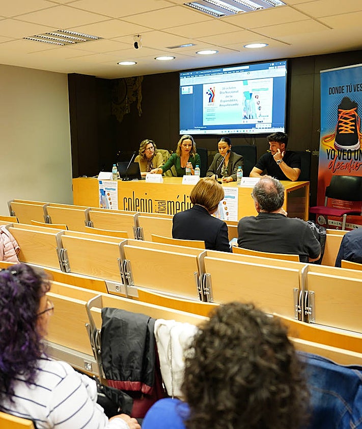 Imagen secundaria 2 - Pilar Hierro, paciente de espondilitis anquilosante: «Perdí mi trabajo y fue muy duro, te sientes como si la enfermedad te quitara todo»