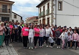 Participantes en la marcha rosa de Los Santos contra el cáncer de mama.