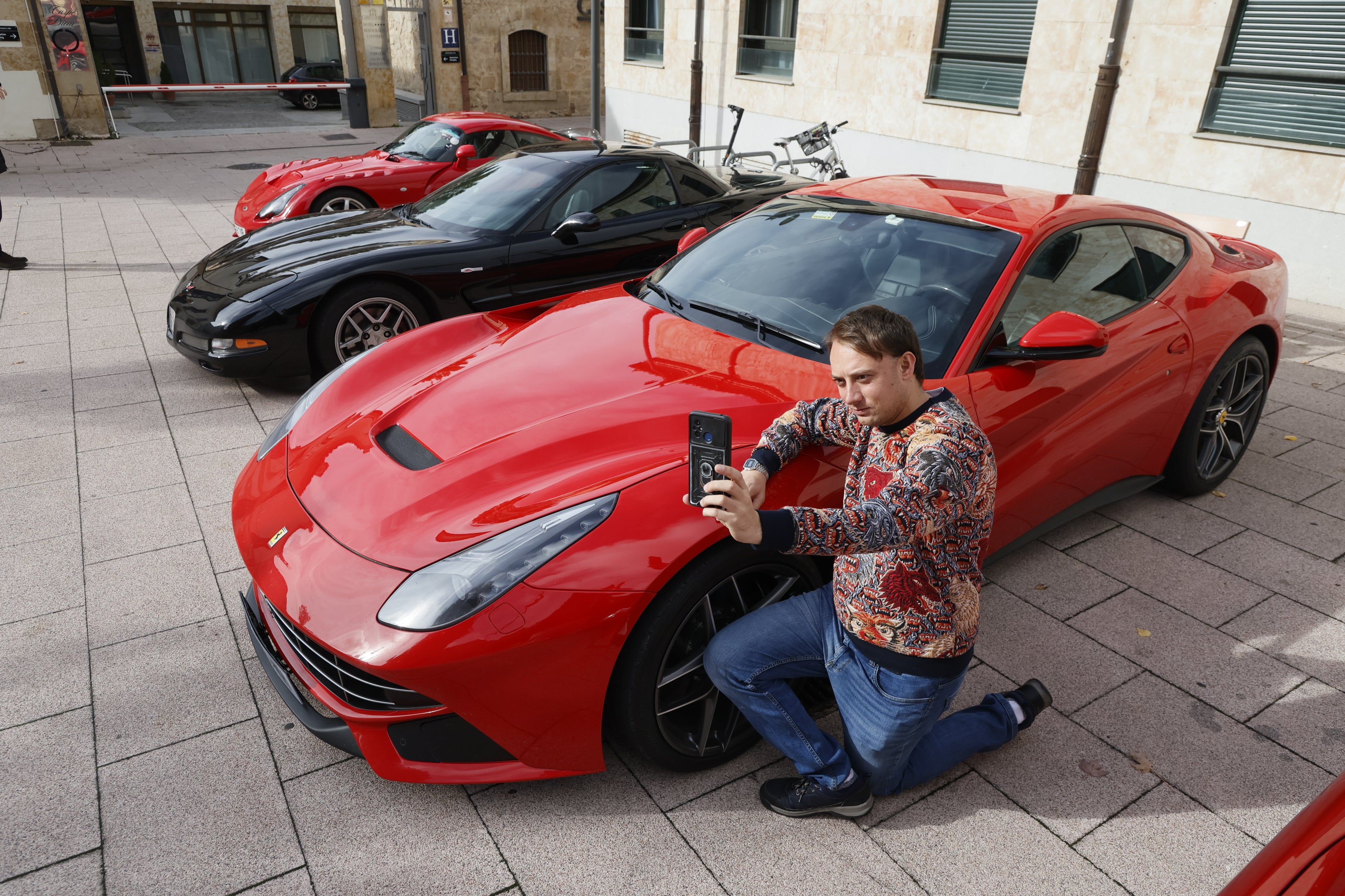 Los Ferrari y Aston Martin &#039;toman&#039; Salamanca