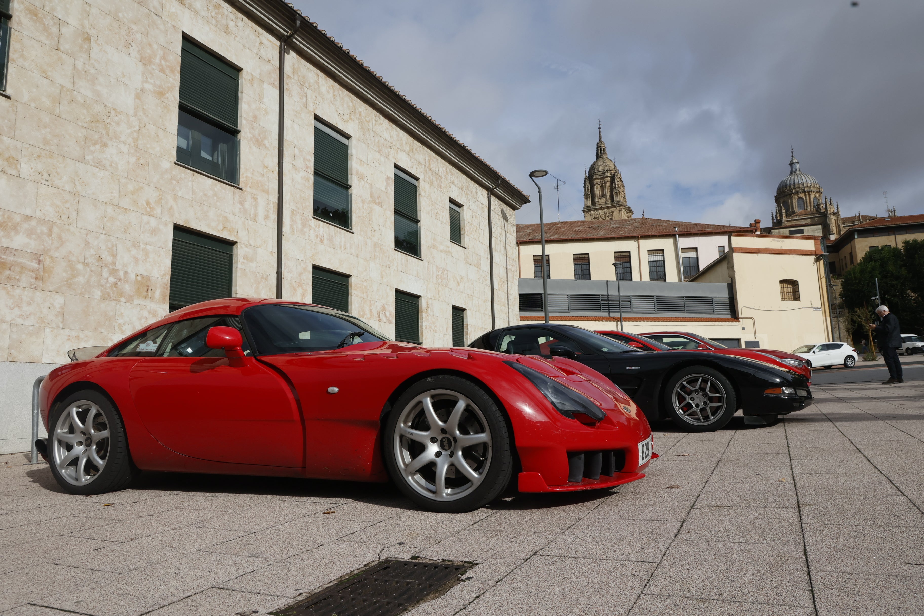 Los Ferrari y Aston Martin &#039;toman&#039; Salamanca