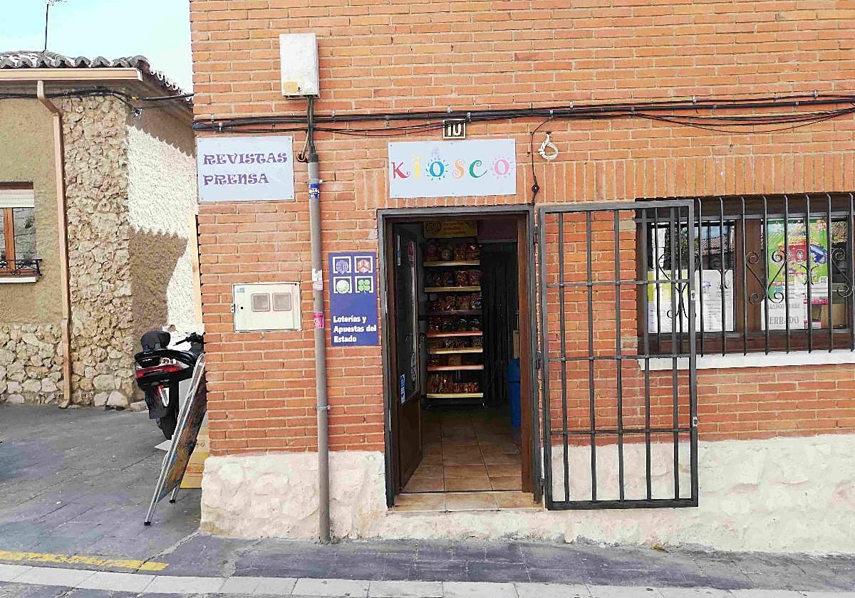 Imagen de la administración de lotería en la que se ha vendido el boleto acertante.