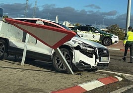 Imagen del vehículo siniestrado en la mañana de este jueves cerca del Estadio Helmántico.