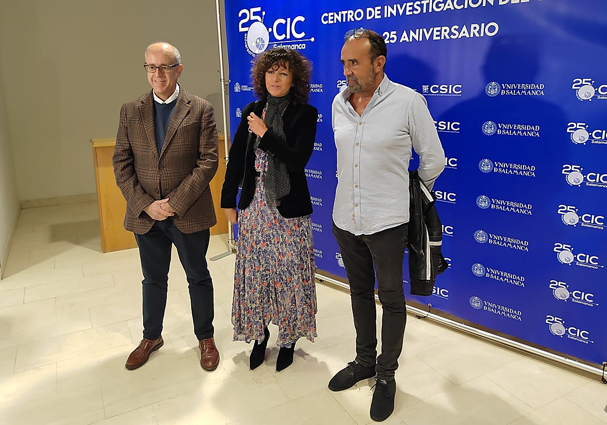 José Miguel Mateos, Emmanuele Charpentier y Alberto Pendás.