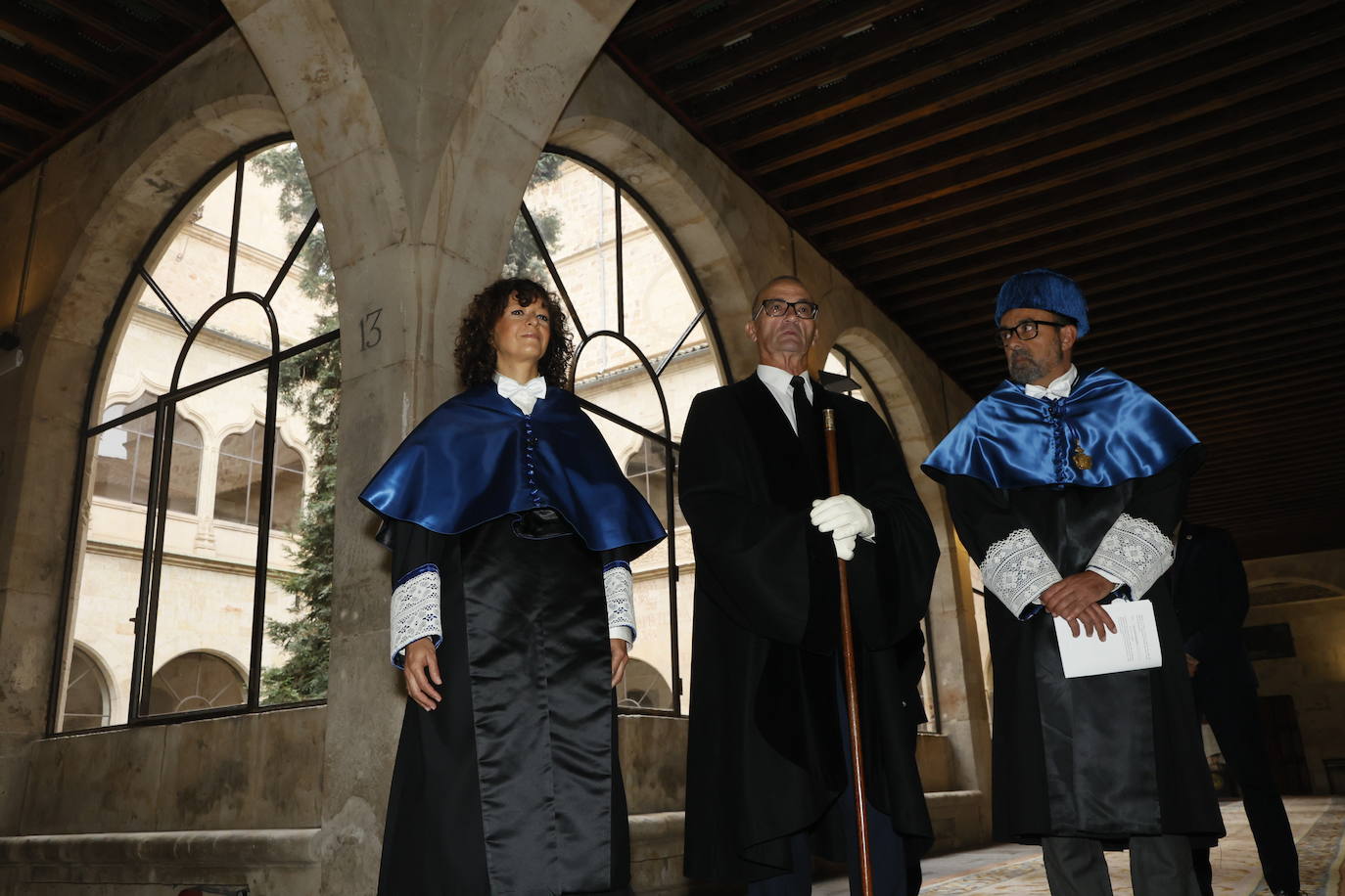 Así ha sido la reivindicativa investidura como honoris causa de Charpentier en el Paraninfo