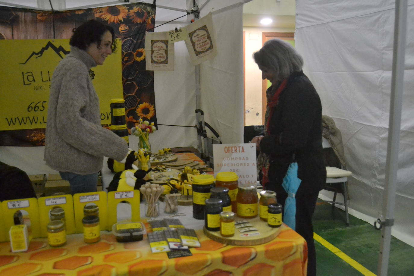 Aldeadávila celebra su feria del vino