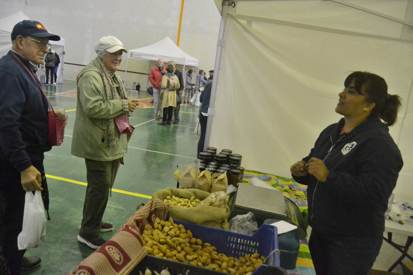 Aldeadávila celebra su feria del vino