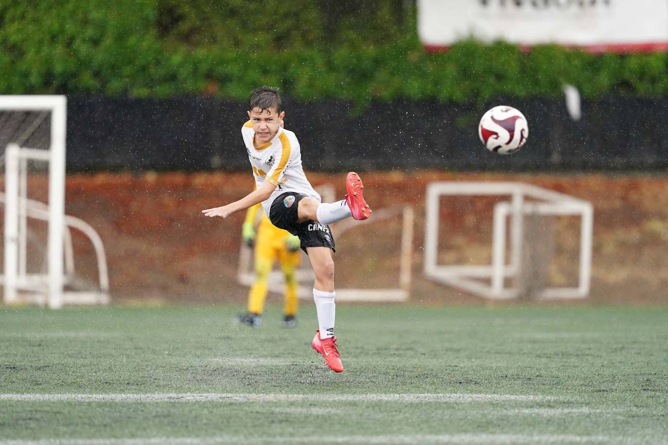 Todas las imágenes de la jornada del fútbol base en Salamanca