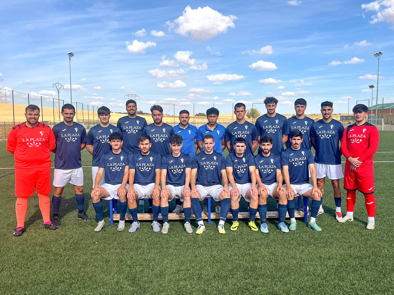 Entrenadores: Celestino Iglesias e David Gómez. Delegado: Isidro Piriz. Miguel, Samuel, Guillermo, Alejandro, Iñaki, Alejandro, Mario Diez, Miguel, Víctor Manuel, Mario, Sergio, Adrián, Adrián García, Daniel, Alejandro, Juan Carlos, Armando, Jorge, Miguel Magro y Manuel.