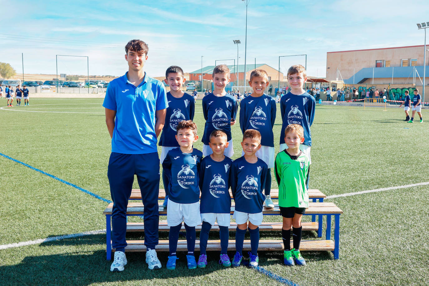 Miguel Magro (entrenador), Jorge del Pilar (delegado), Mario Gómez, Hugo Sánchez, Abraham Pérez, Luis Francho, Oliver Mangas, Hugo García, Iker Benito, Álvaro, David Alonso, Julio Martín, Adrián Salinas y Leo Tobio.