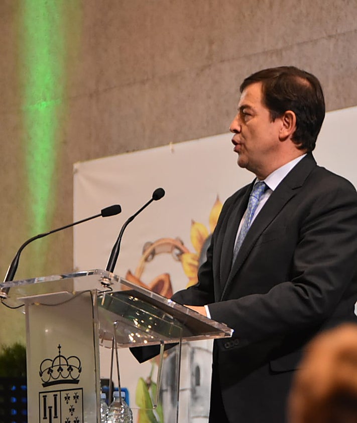 Imagen secundaria 2 - Más de 2.000 féminas celebran el &#039;Día de la Mujer Rural&#039;: «Sois guardianas de las tradiciones y la voz del futuro de Salamanca»