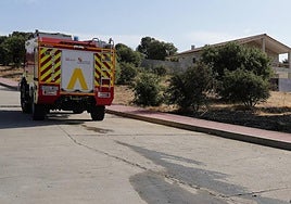 Un camión de los Bomberos de la Diputación, durante una intervención ajena a esta información.