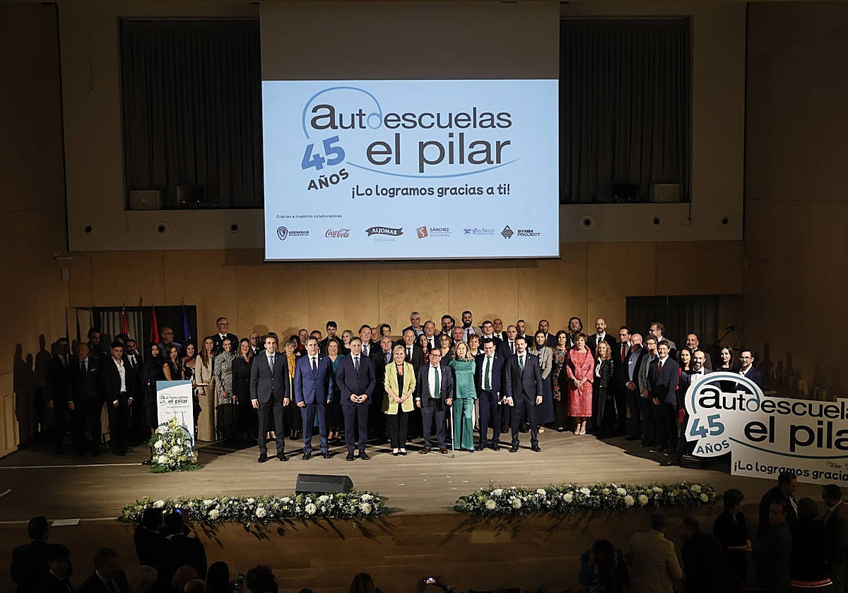 Autoescuelas El Pilar celebra su 45º aniversario