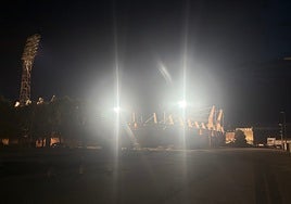 El estadio Helmántico, con los focos encendidos en la tarde de este jueves.