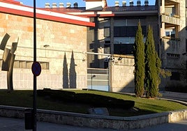 Entrada a los calabozos de la Comisaría de Policía de Salamanca.