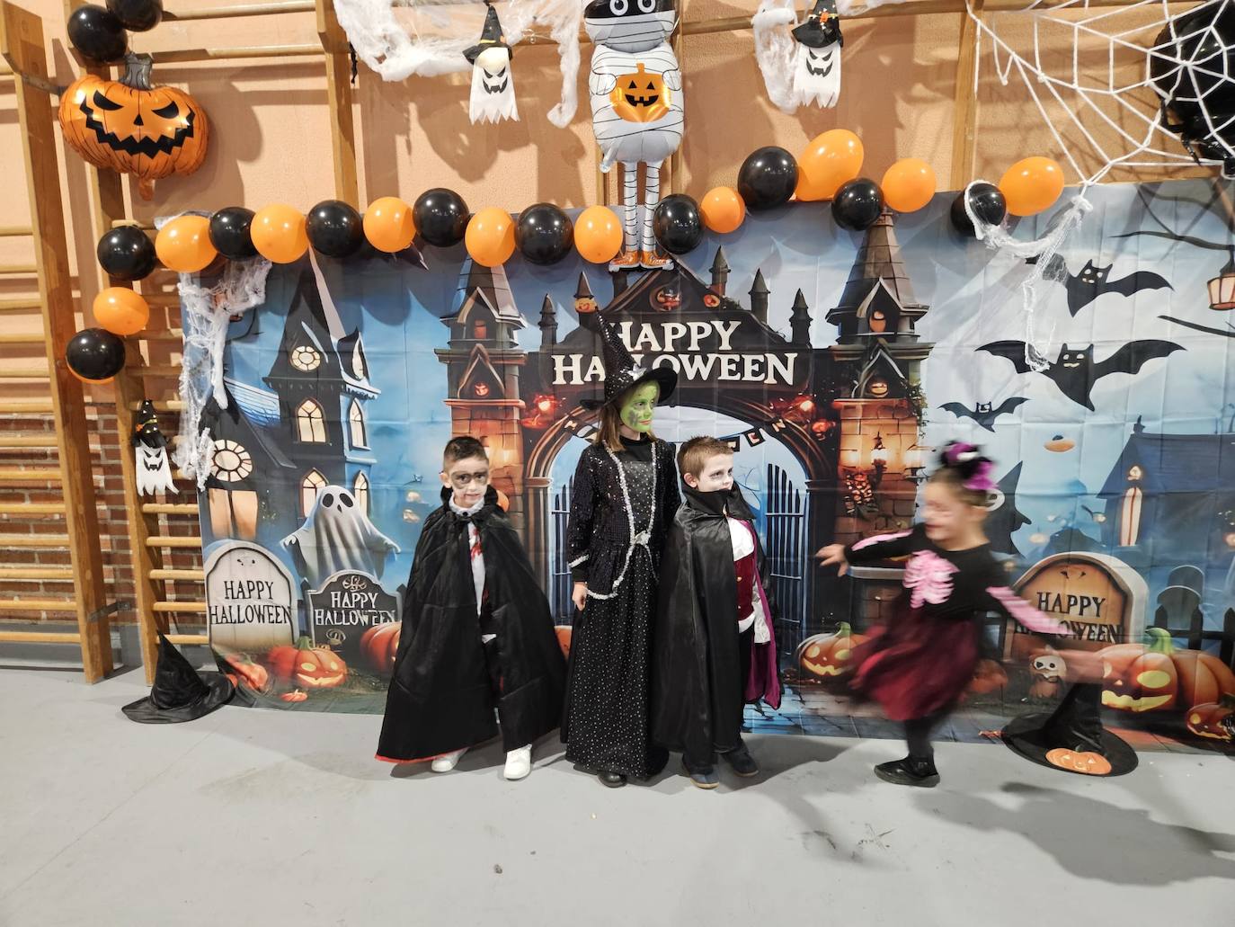 Lumbrales celebra una tarde de Halloween