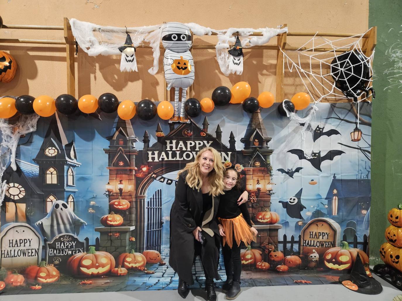 Lumbrales celebra una tarde de Halloween