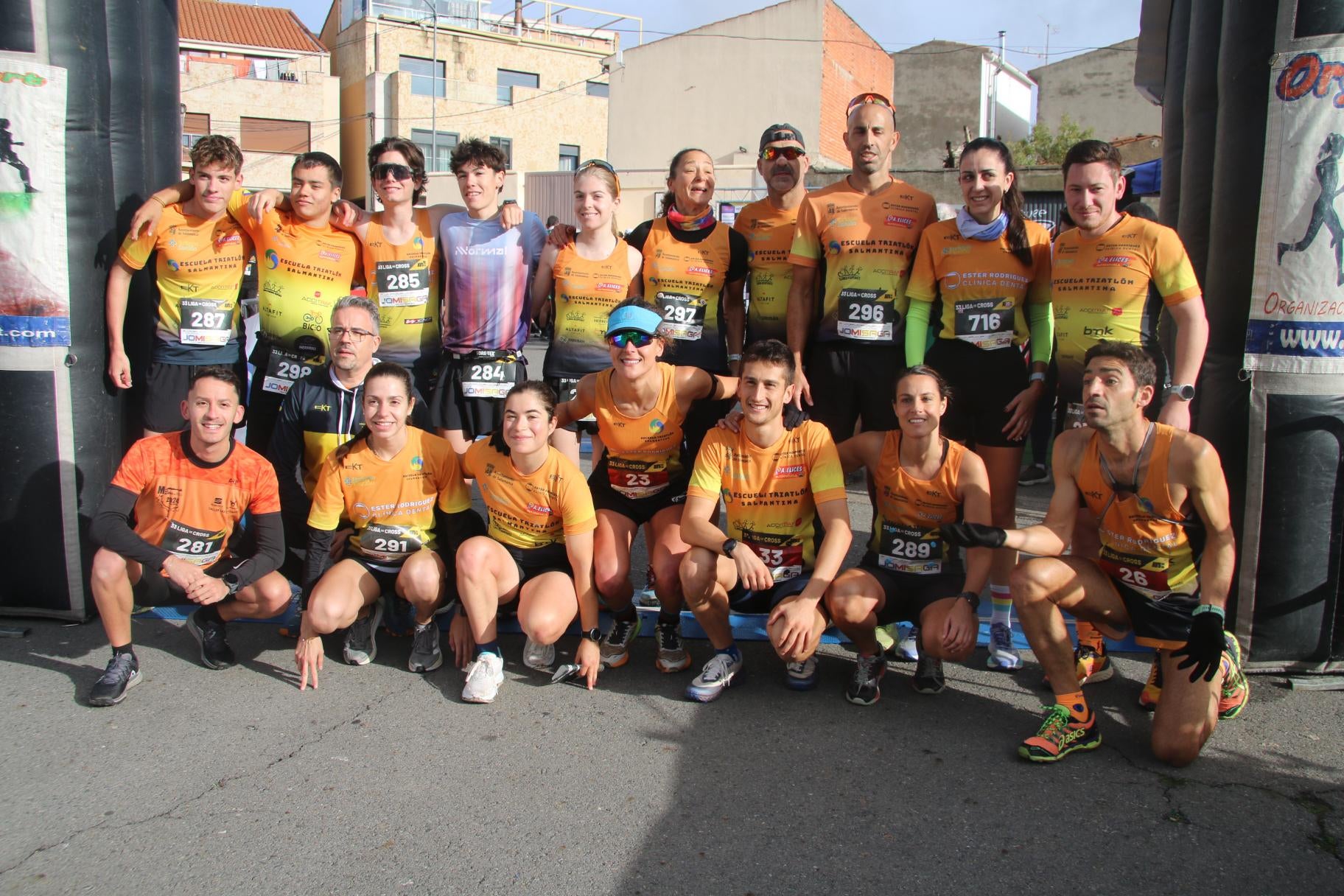 Cabrerizos reúne a 800 atletas en la primera carrera de la XXXIII Liga de Cross