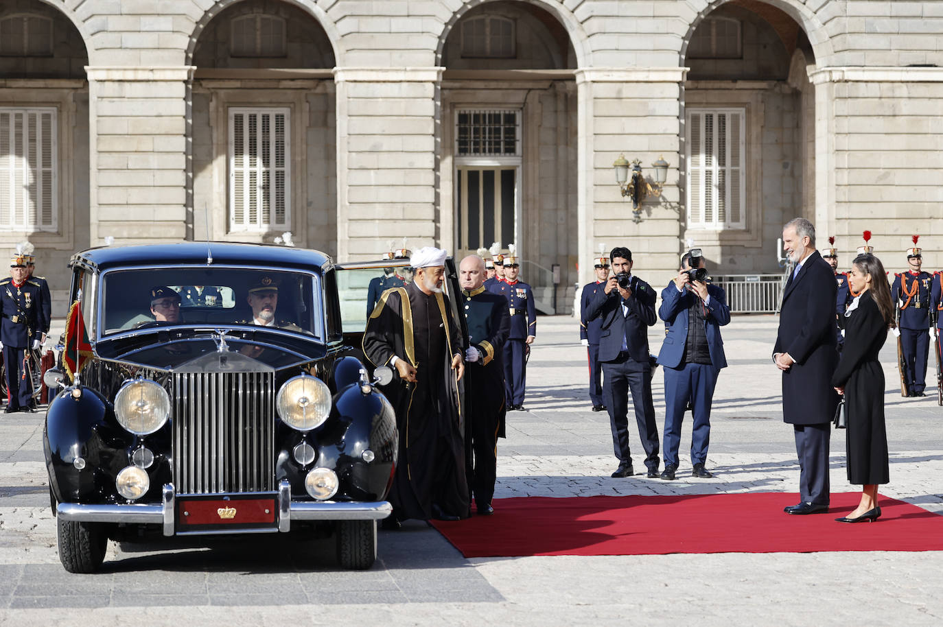 El elegante look con el que la reina Letizia ha acaparado todas las miradas del Palacio Real