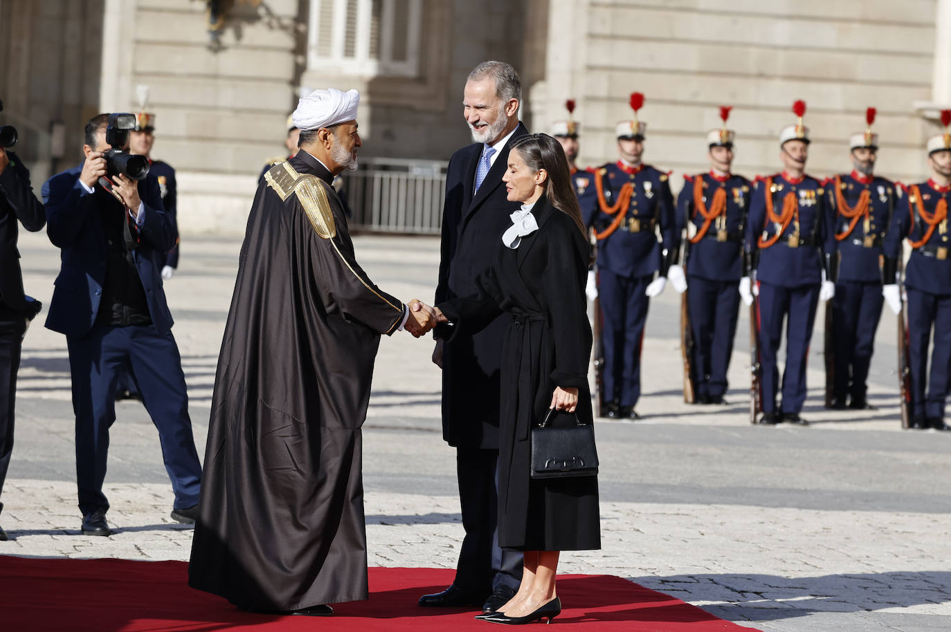El elegante look con el que la reina Letizia ha acaparado todas las miradas del Palacio Real