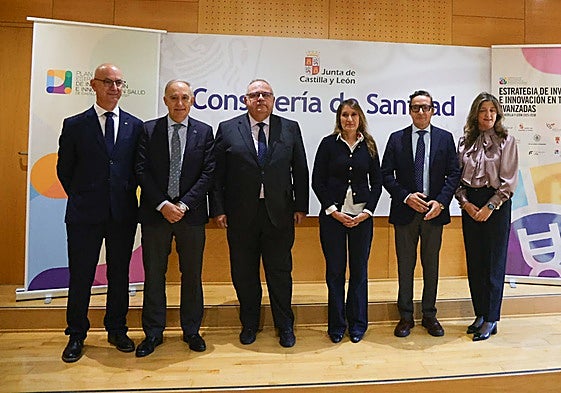 Los rectores de las universidades públicas junto a Alejandro Vázquez y Rocío Lucas.